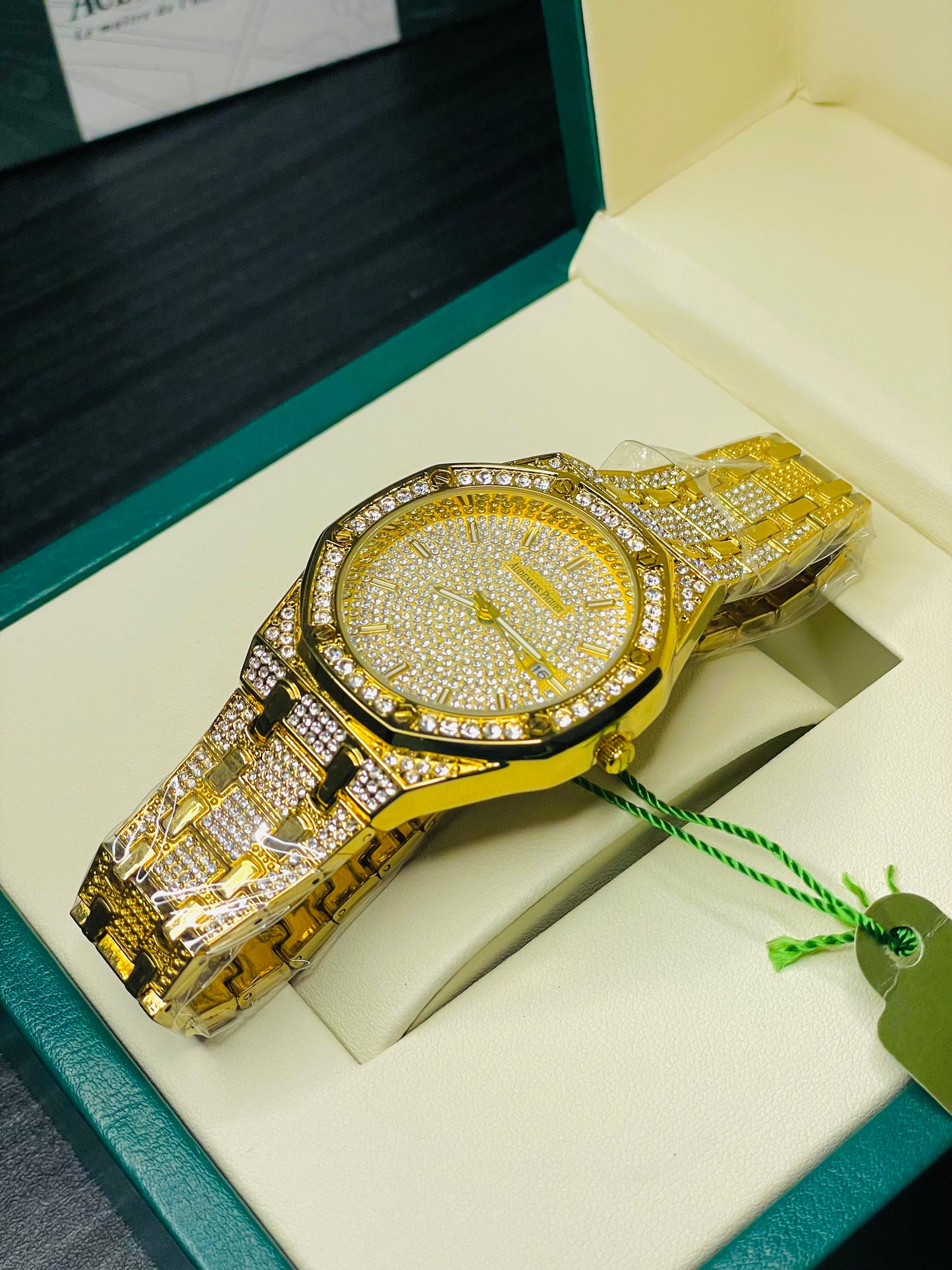 Royal Men’s Watch + Premium Box