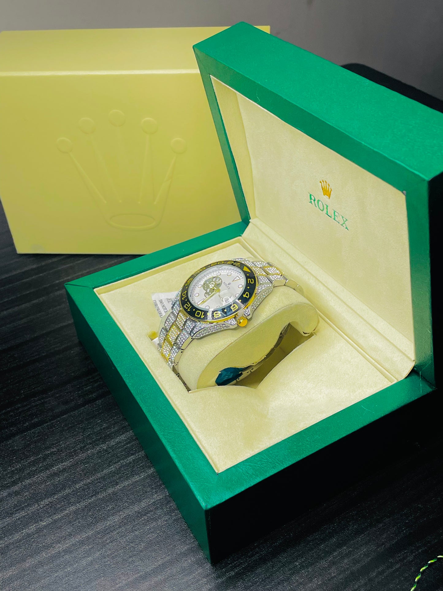 Elegant Men’s Watch + Rolex Style Box