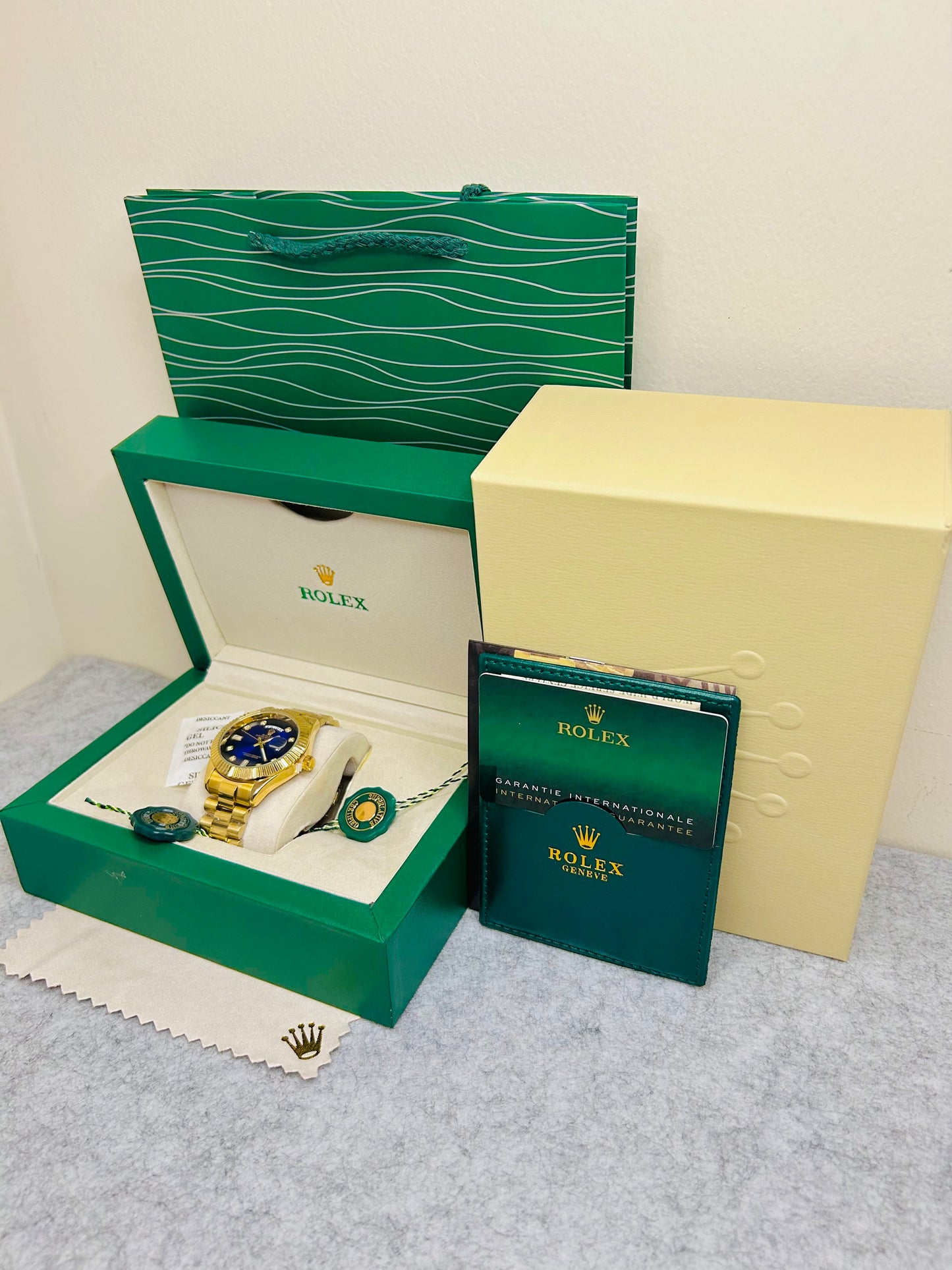 Green Dial Luxury Watch with Original Rolex Box