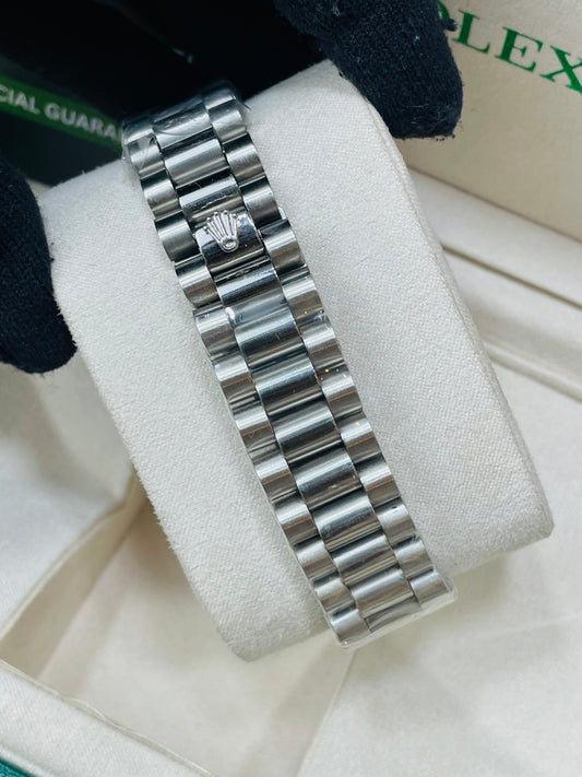 Blue Dial Luxury Watch with Silver Chain
