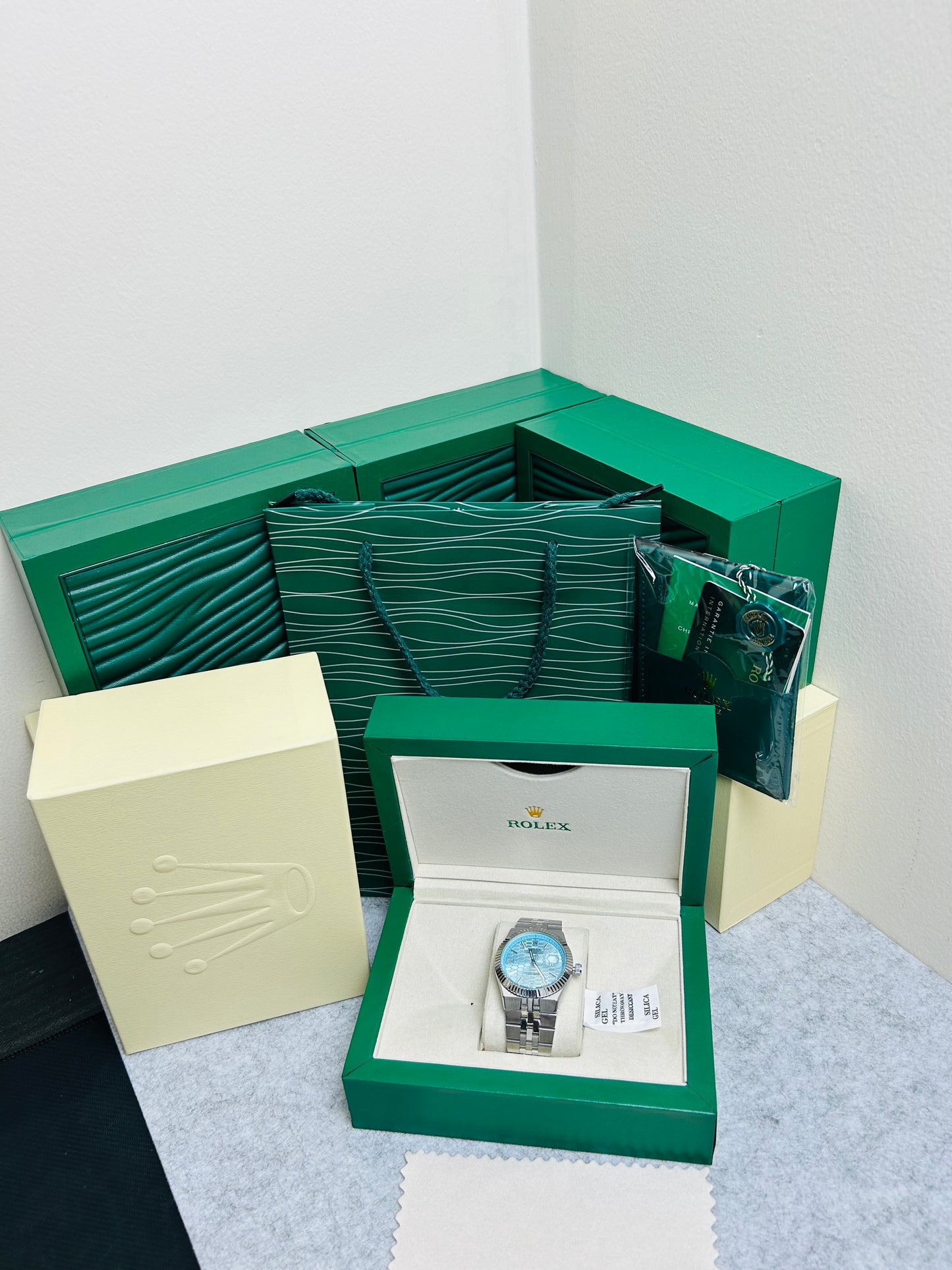 AA Geriat Premium Watch — Blue & Silver Edition