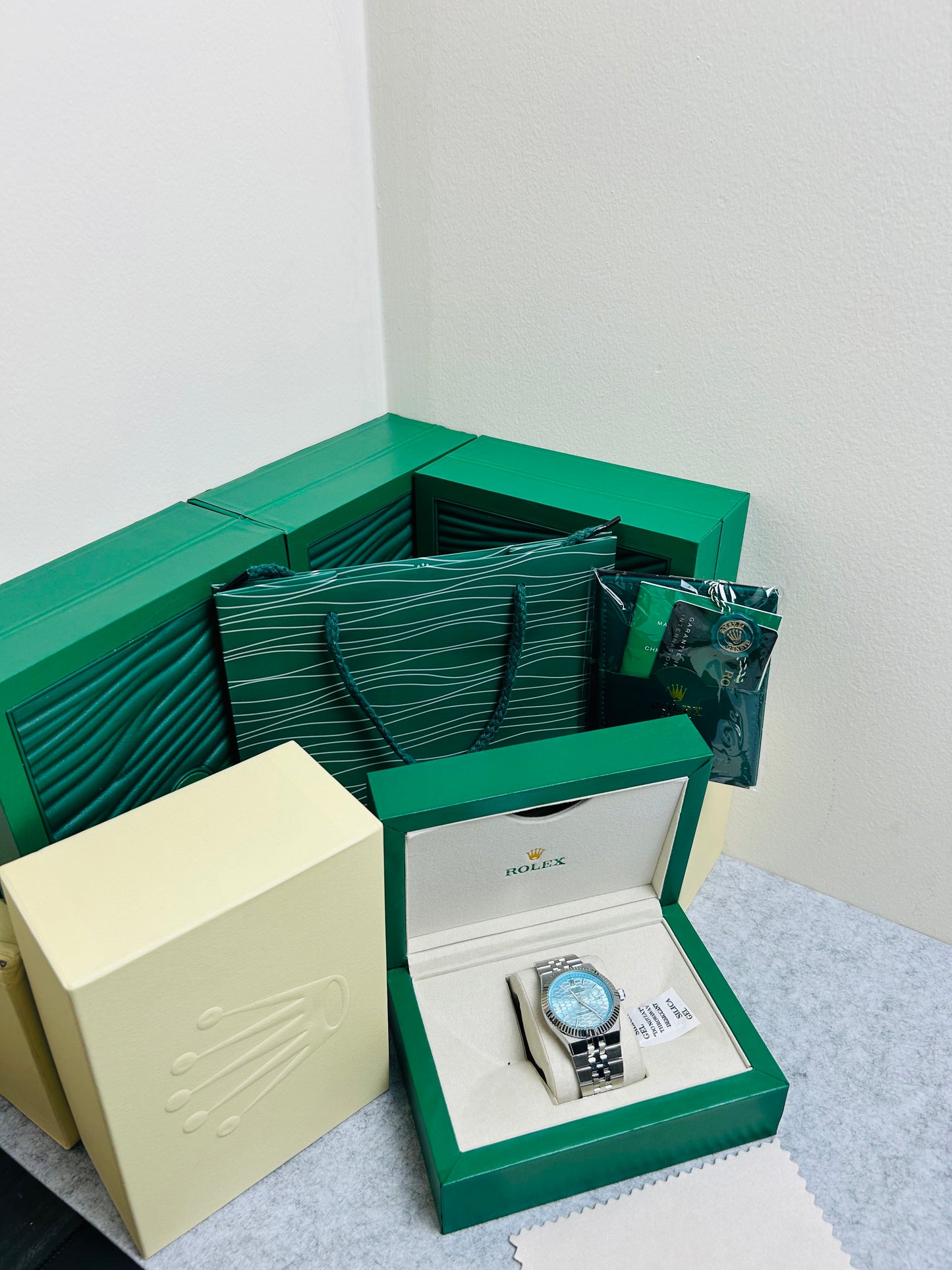 AA Geriat Premium Watch — Blue & Silver Edition