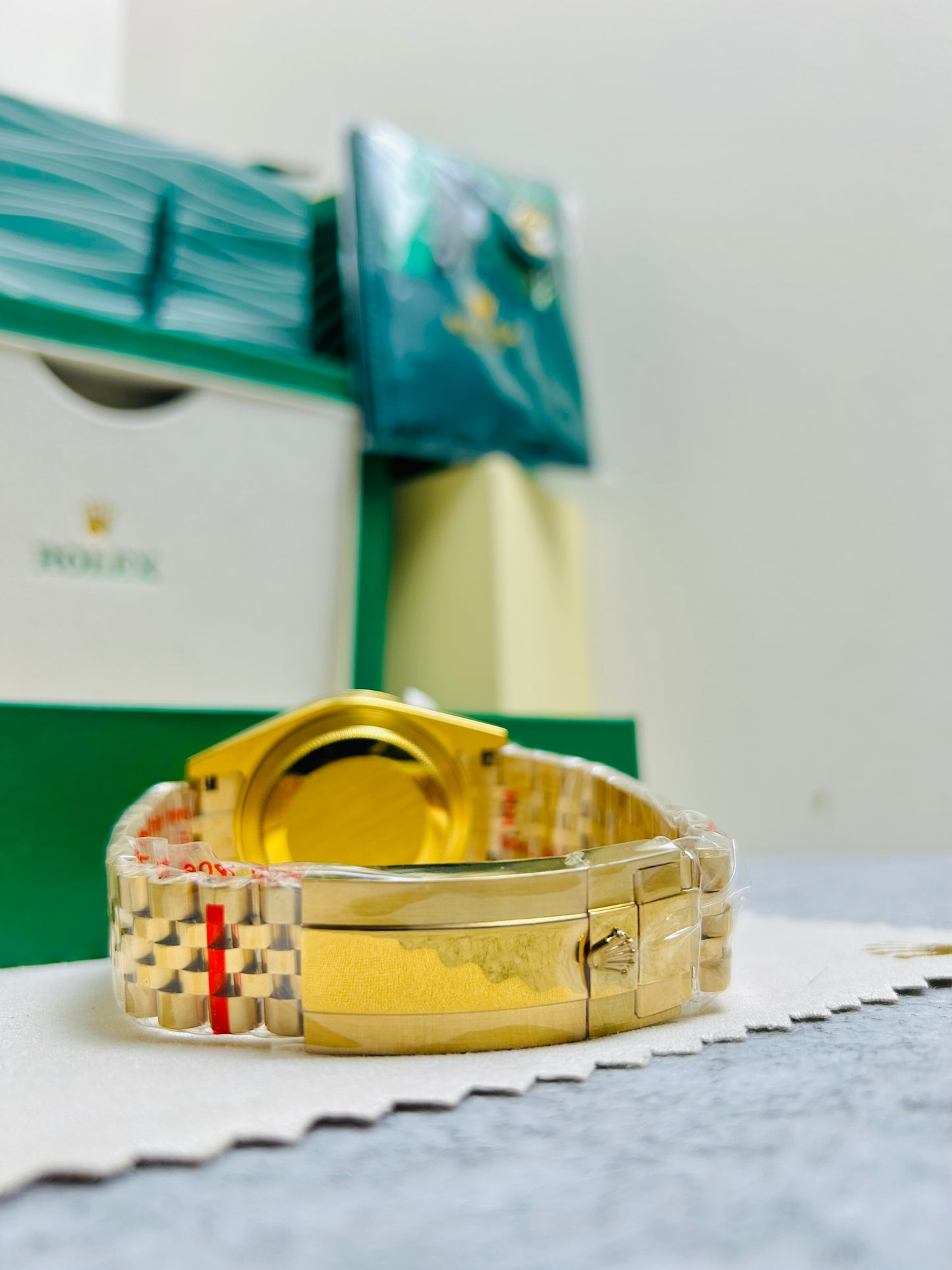 Europe Geriat Full Gold Luxury Automatic Watch