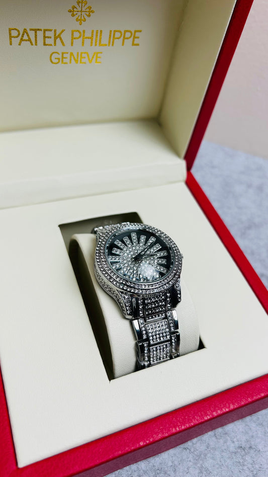 "Shine Royale: ইউনিক ফুল স্টোন ঘড়ি | Luxury Crystal Watch"