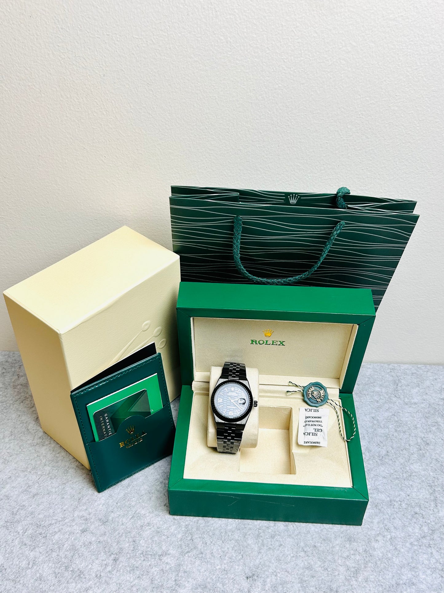 AA Geriat Premium Watch — Blue & Silver Edition