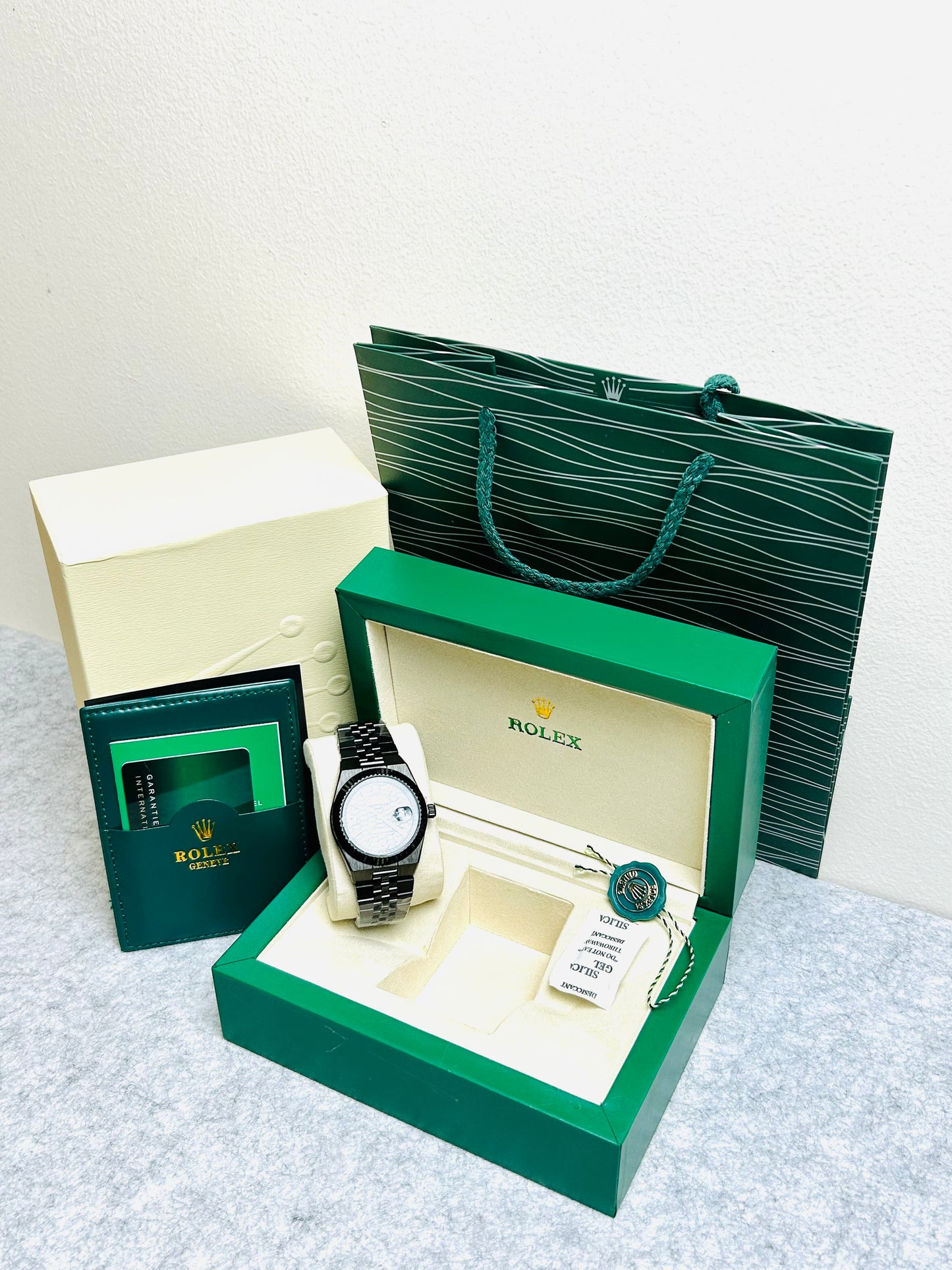 AA Geriat Premium Watch — Blue & Silver Edition