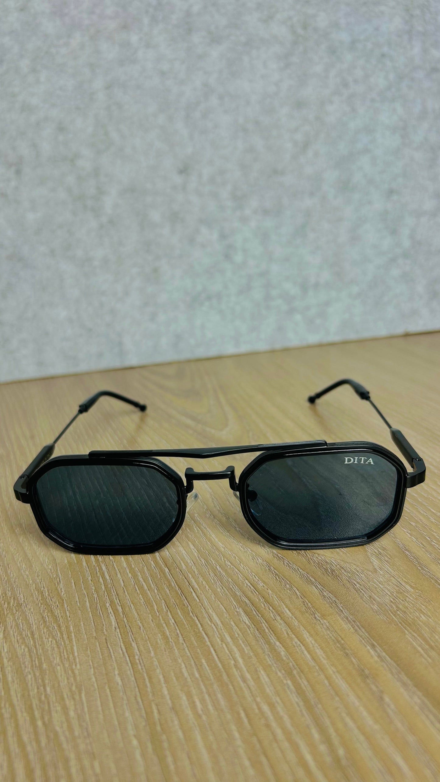 Slim Black Sunglass – Minimalist Style