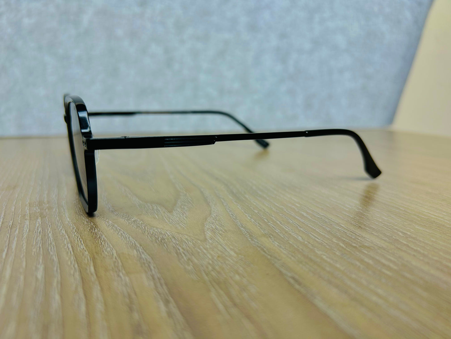 Classic Black Premium Sunglass – Timeless Look