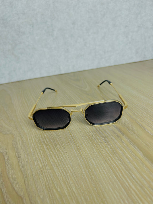 Black & Gold Luxury Sunglass – Elegant Design