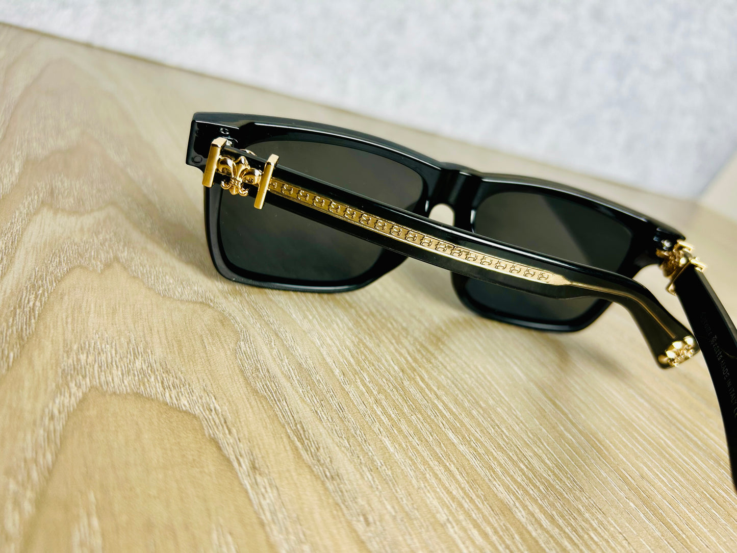 Gold Accent Black Sunglass – Luxury Collection
