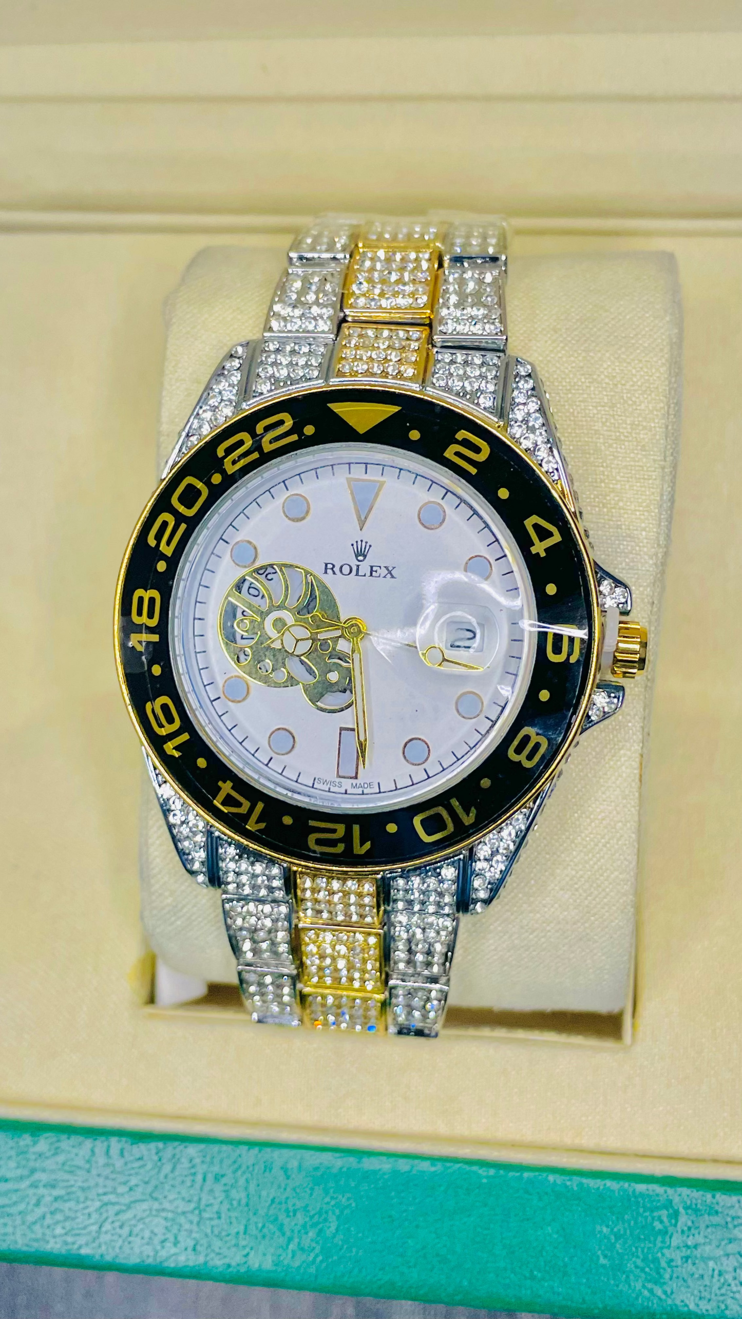 Elegant Men’s Watch + Rolex Style Box