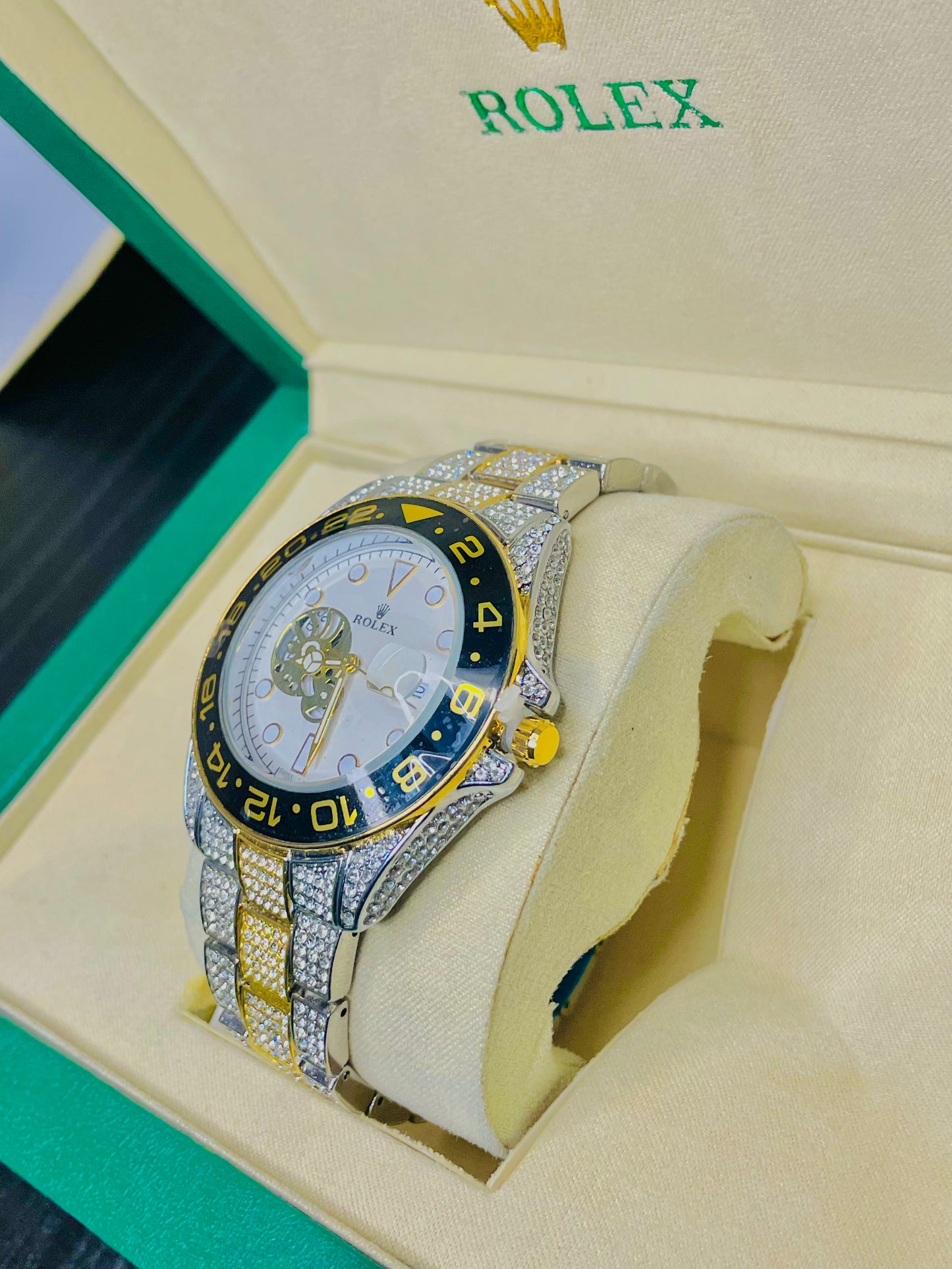Elegant Men’s Watch + Rolex Style Box
