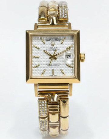 The Golden Signature – Custom Square Edition